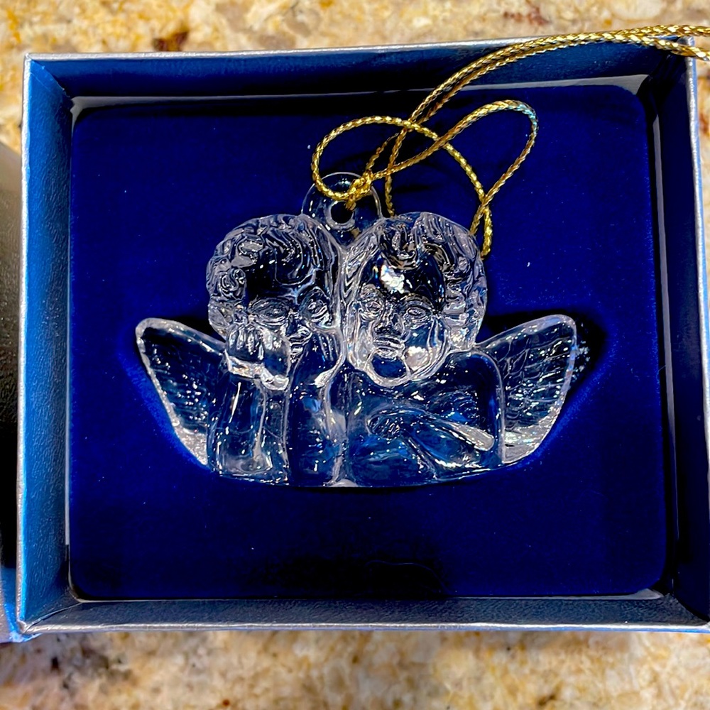 Beautiful Mikasa Double Angel Crystal Ornament in original box